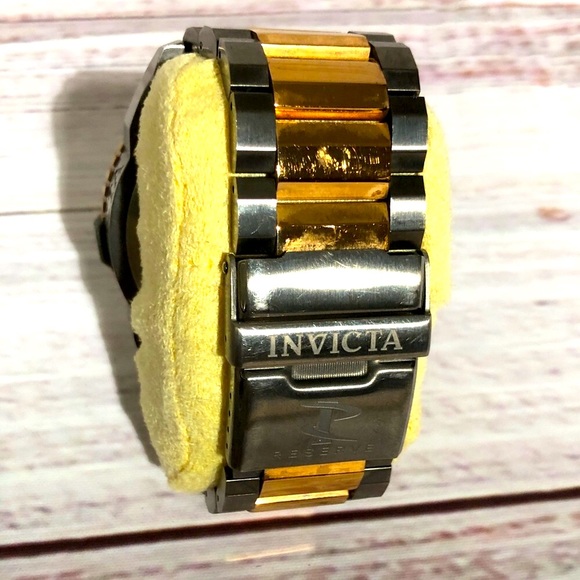 Invicta Two-Tone Gold and Silver Men’s HEAVY Watch withwarranty and original box - Picture 12 of 13